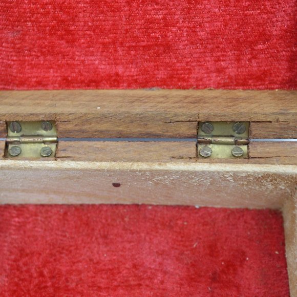 Vintage Hand Carved Wood Box Made in India - Picture 7 of 7